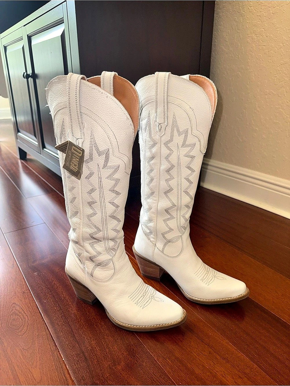 Dingo DI 936 White Western Heeled Boots NWT